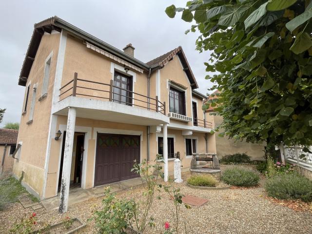 Maison vente à Charolles, Saint-yan