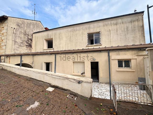 Maison vente à La Vacherie, Distré