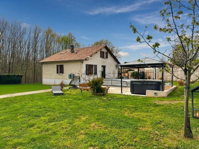 Maison vente à Mauriac, Douzillac