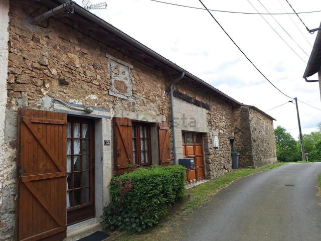 Maison vente à La Brousse, Droux