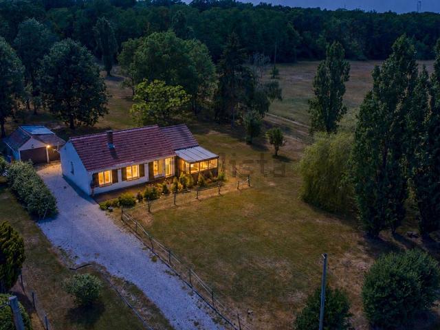 Maison vente à La Grande Pièce, Dun-le-Poëlier