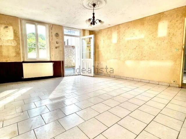 Maison vente à Le Perrin, Écueillé