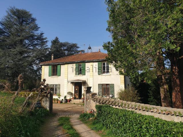 Maison vente à Écully, Rhône