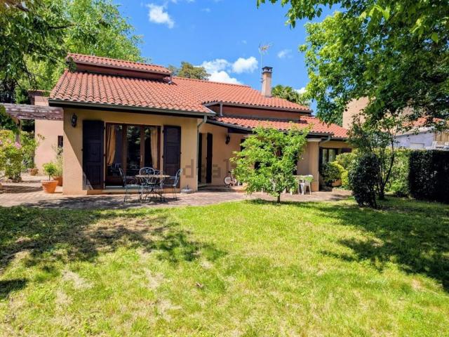 Maison vente à Écully, Rhône