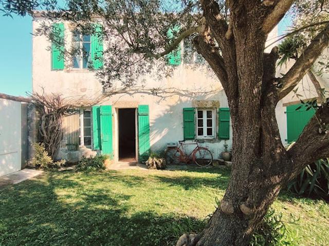 Maison vente à La Rochelle, Loix