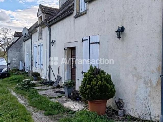 Maison vente à Saint-Amand-Montrond, Ainay-le-vieil