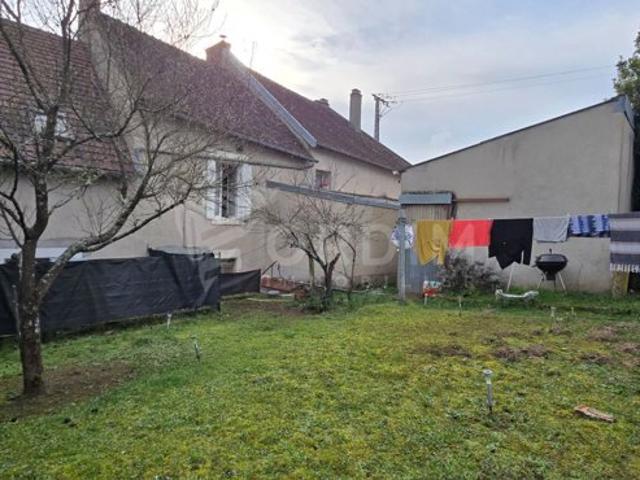 Maison vente à Cosne-Cours-sur-Loire, Saint-amand-en-puisaye