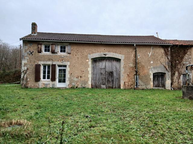 Maison vente à Confolens, Les Pins