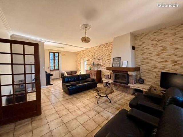 Maison vente à Millau, Réquista