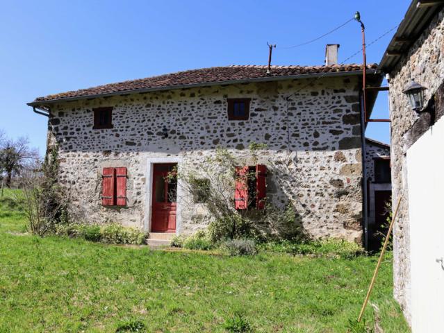 Maison vente à Confolens, Chabanais