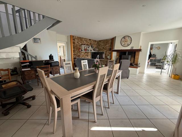 Maison vente à France métropolitaine, Saint-mars-du-désert