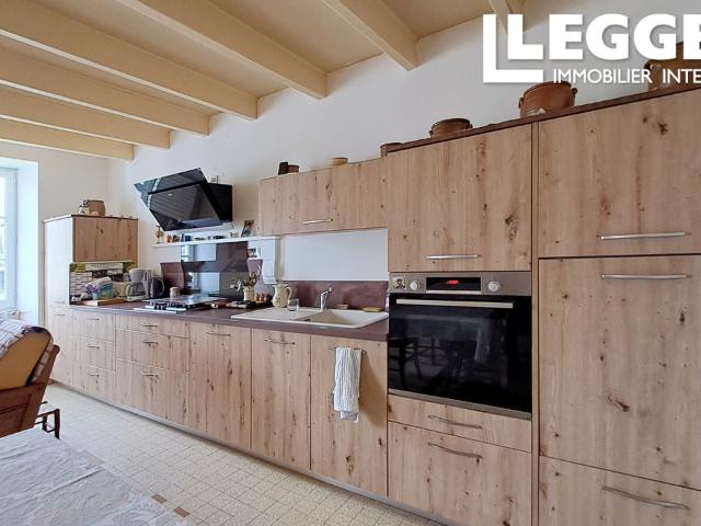 Maison vente à Confolens, Barbezières