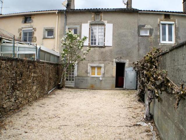 Maison vente à Fontenay-le-Comte, Loge-fougereuse