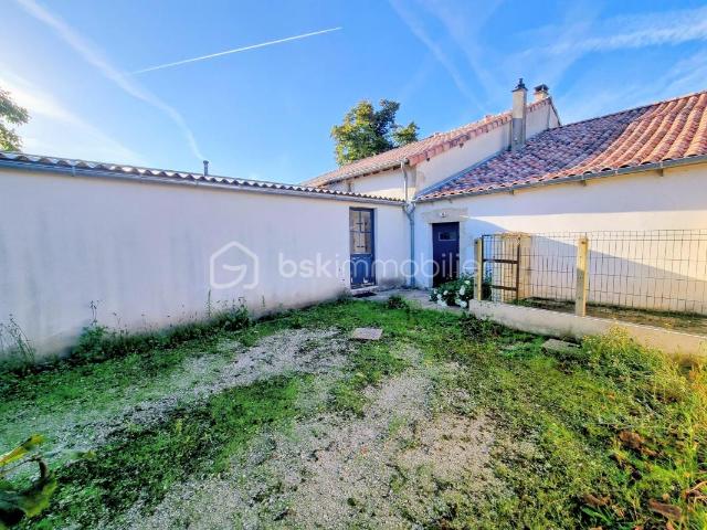 Maison vente à Niort, Saint-vincent-la-châtre