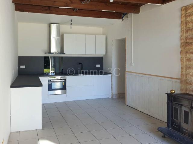 Maison vente à Niort, Chef-boutonne