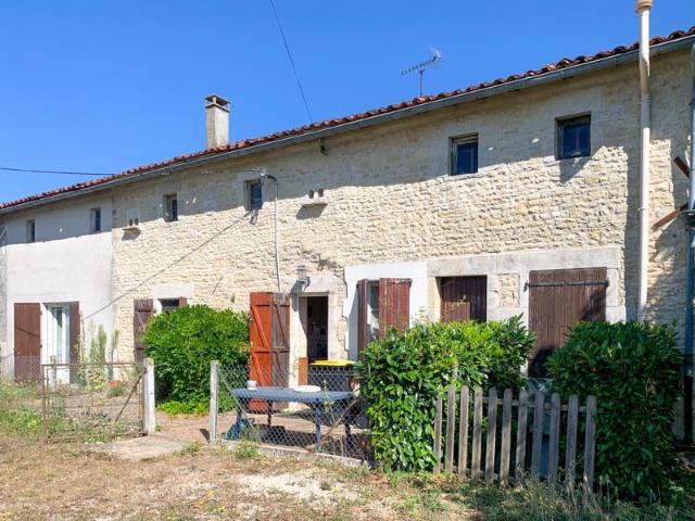 Maison vente à Confolens, Ruffec
