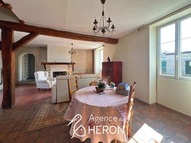 Maison vente à Fontainebleau, Larchant