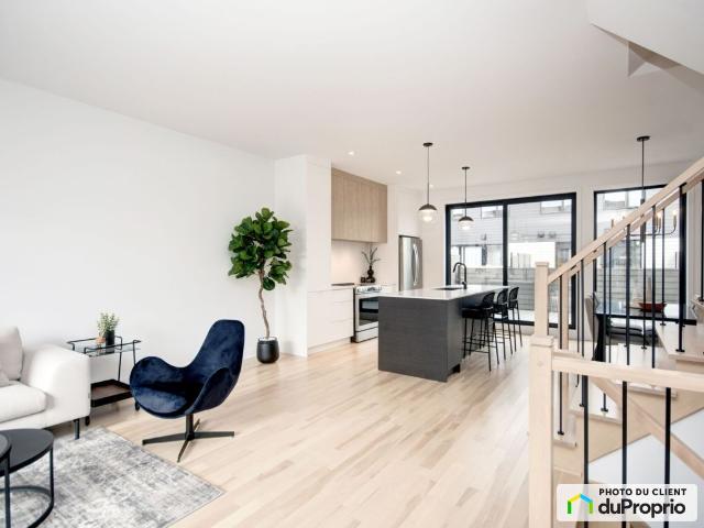 House for sale in Sainte-julie