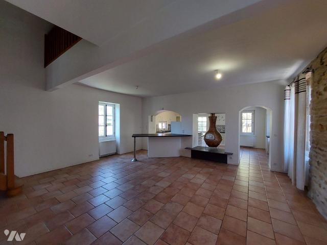 Maison vente à Montluçon, Ainay-le-château
