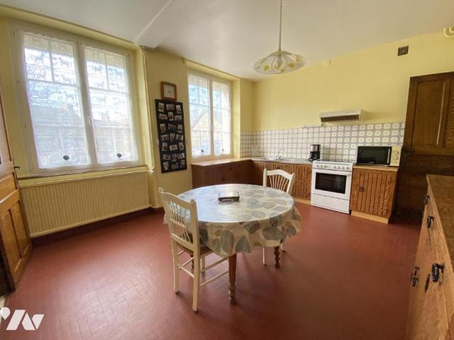 Maison vente à Laval, Le Bourgneuf-la-forêt