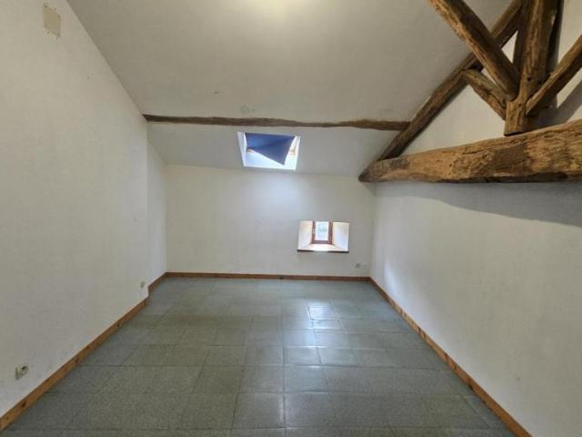 Maison vente à Montmorillon, Brux