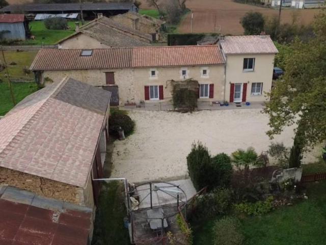 Maison vente à Celle-Lévescault, Vienne