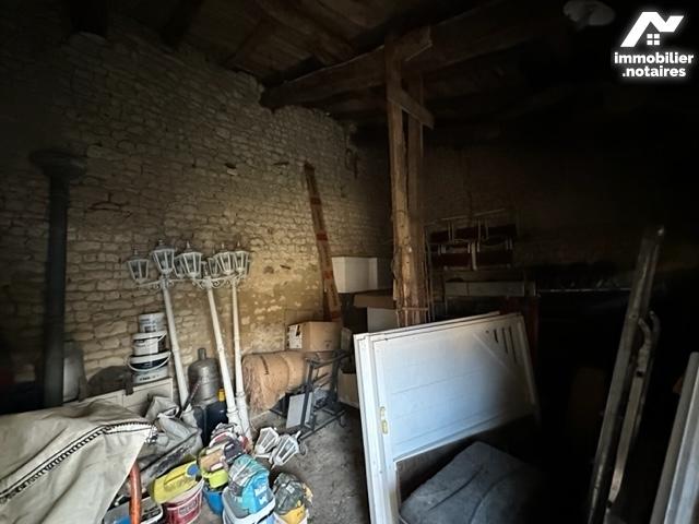 Maison vente à Saint-Jean-d'Angély, Cherbonnières