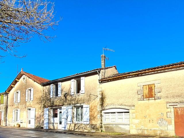 Maison vente à Saint-Jean-d'Angély, Cressé