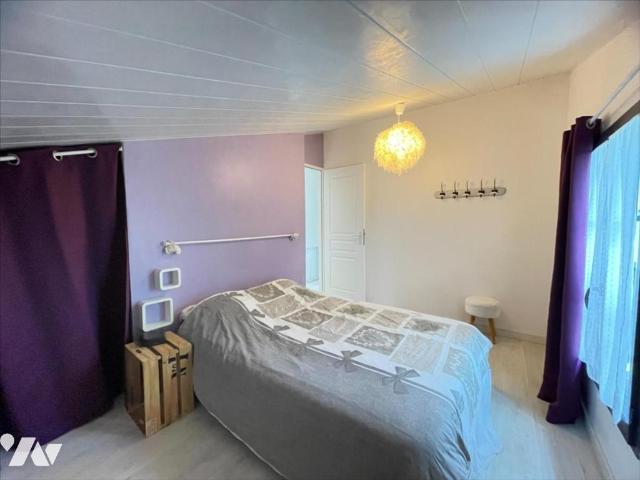 Maison vente à La Rochelle, Croix-chapeau