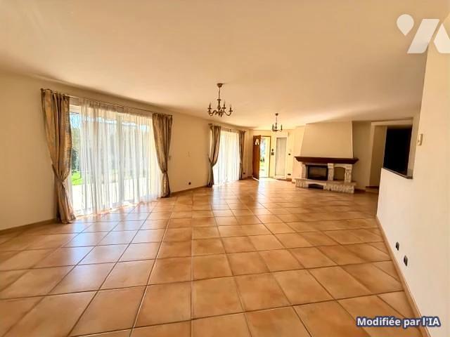 Maison vente à Saumur, Distré