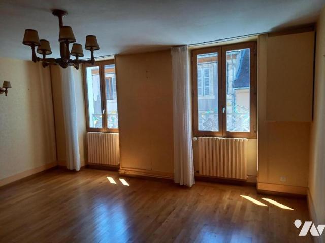 Maison vente à Grenoble, Entre-deux-guiers