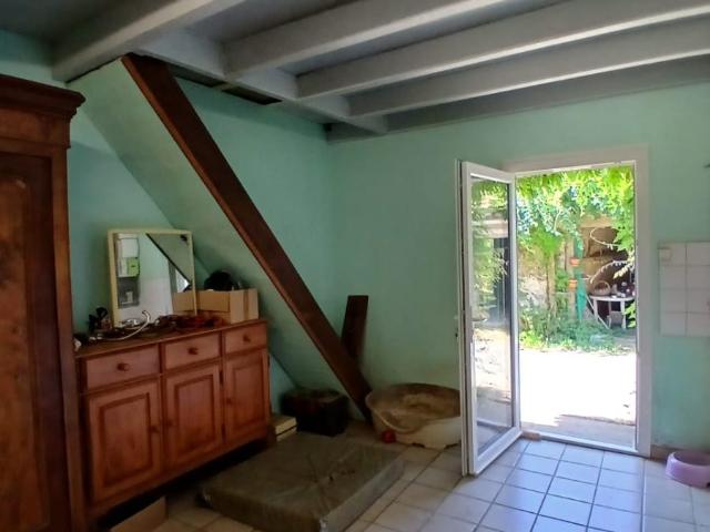 Maison vente à Saint-Jean-d'Angély, Fenioux