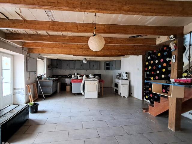Maison vente à Saint-Jean-d'Angély, Fontaine-chalendray