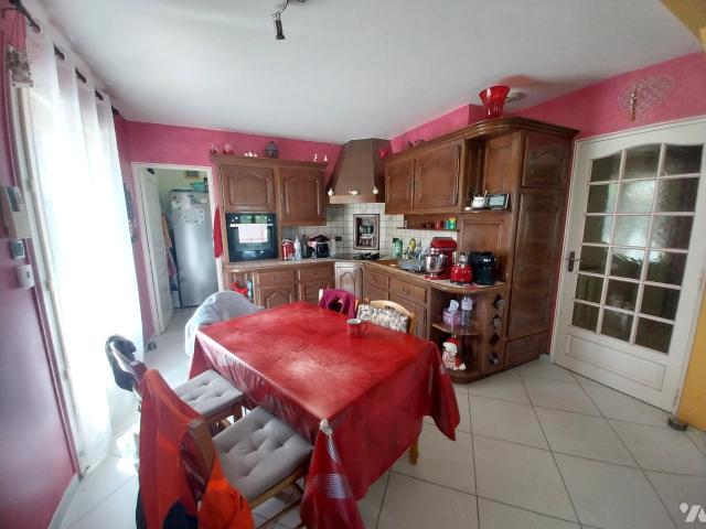 Maison vente à Laval, Le Genest-saint-isle
