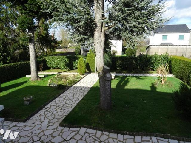 Maison vente à Laval, L'huisserie