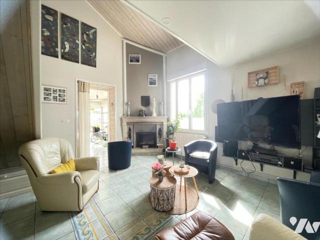 Maison vente à Saint-Jean-d'Angély, La Jarrie-audouin