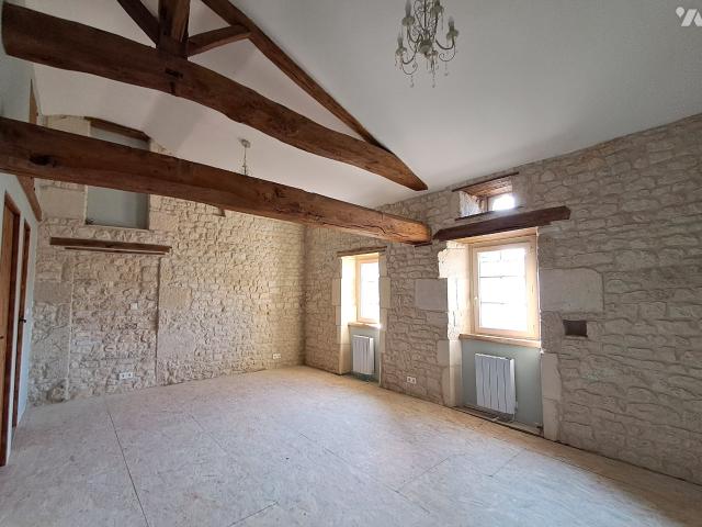 Maison vente à Saint-Jean-d'Angély, Loiré-sur-nie