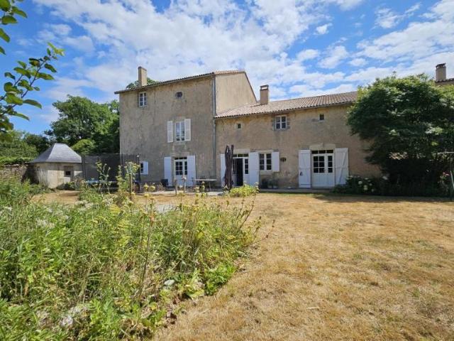 Maison vente à Niort, Magné