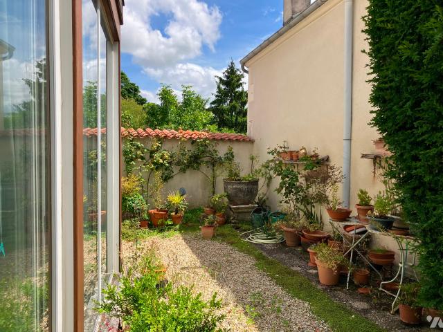 Maison vente à Saint-Jean-d'Angély, Matha