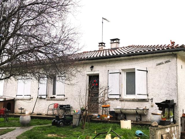 Maison vente à Saint-Jean-d'Angély, Matha