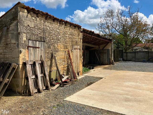 Maison vente à Saint-Jean-d'Angély, Matha