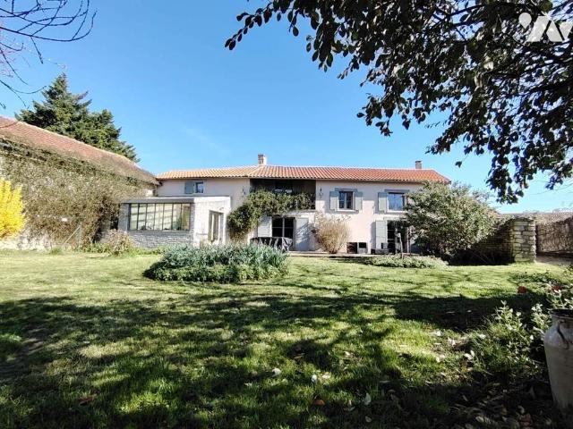 Maison vente à Mirebeau, Vienne