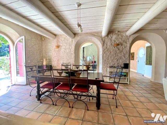 Maison vente à Arles, Mollégès
