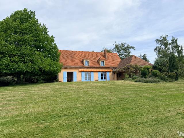 Maison vente à Vichy, Molles