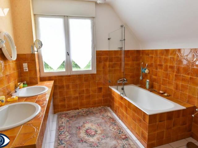 Maison vente à Montigné-le-Brillant, Mayenne
