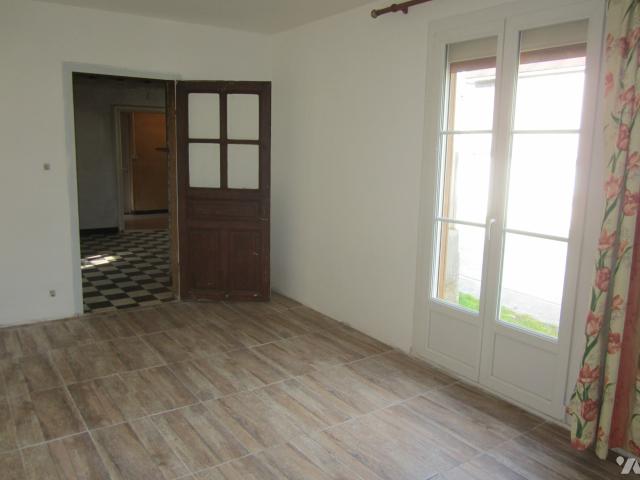 Maison vente à Vervins, Montloué