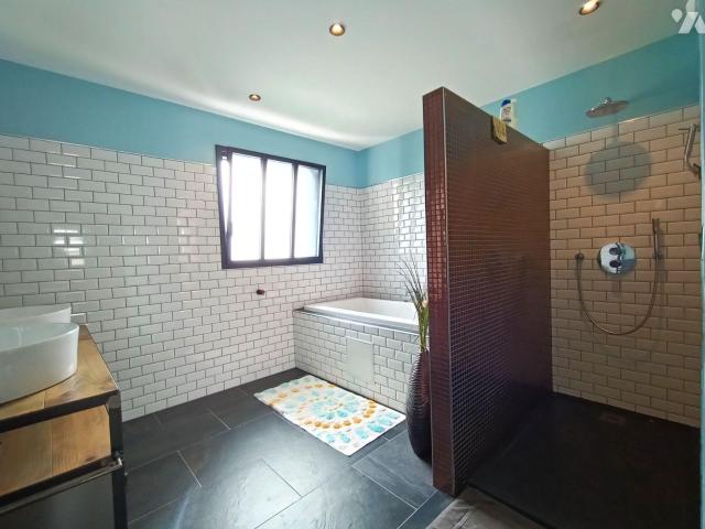 Maison vente à Montreuil-le-gast