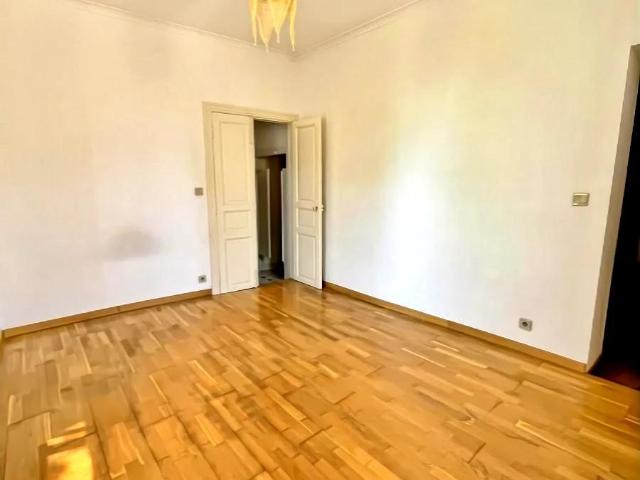 Maison vente à Nîmes, Gard