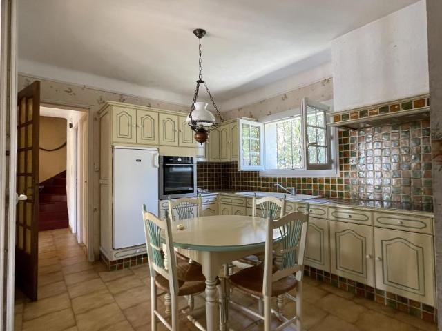 Maison vente à Arles, Noves
