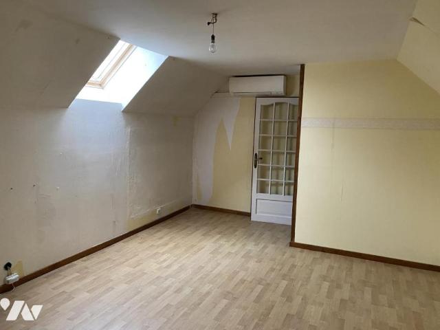Maison vente à Soissons, Paars